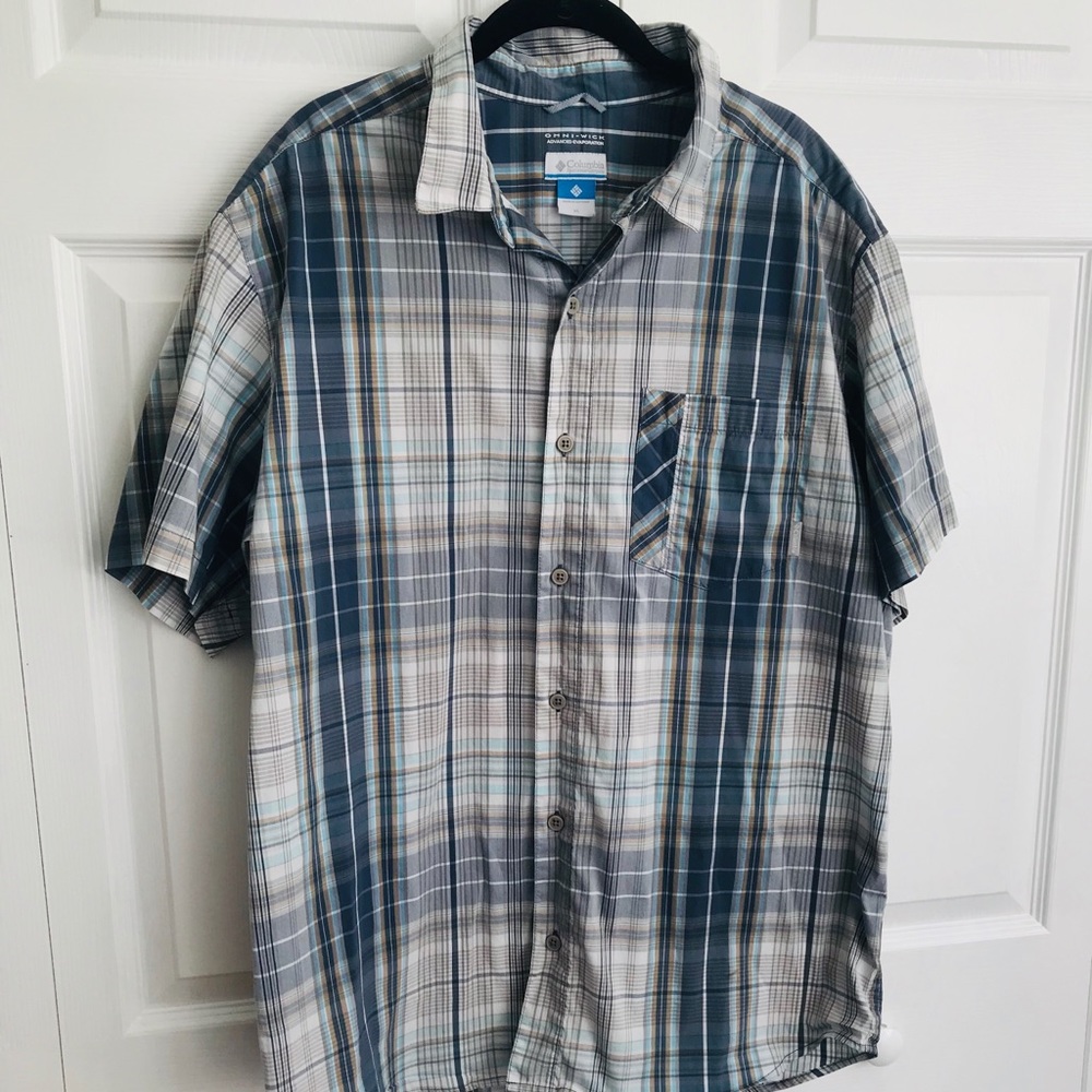 Columbia / Men’s button down short sleeve